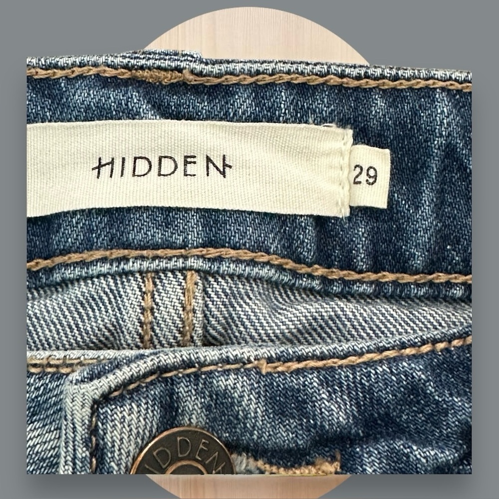 Hidden Patchwork Upcycled Jeans . Size: 29 - image 5